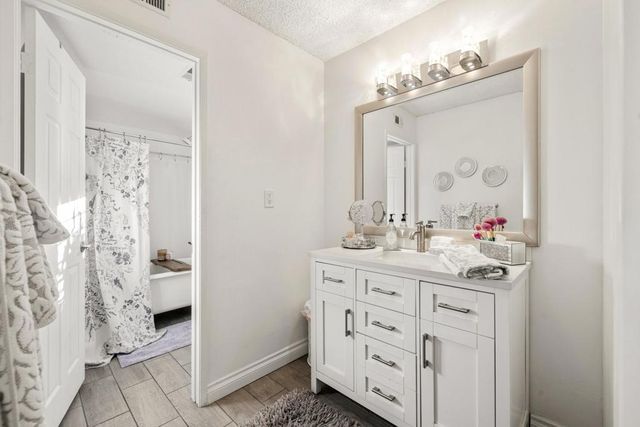 72506 Desert Flower Drive, Palm Desert, CA 92260