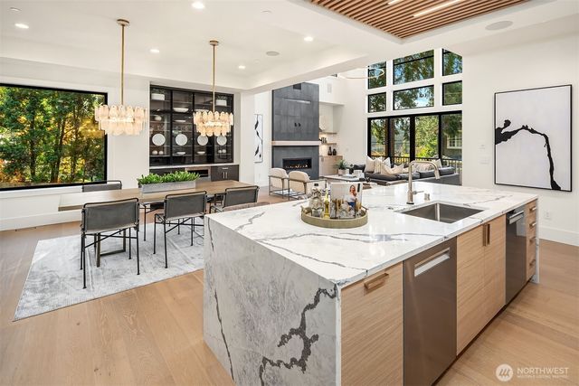 30 Enatai Drive, Bellevue, WA 98004