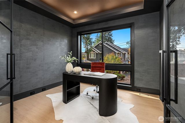 30 Enatai Drive, Bellevue, WA 98004