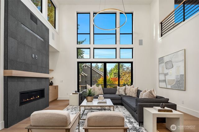 30 Enatai Drive, Bellevue, WA 98004