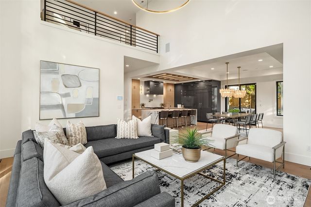 30 Enatai Drive, Bellevue, WA 98004