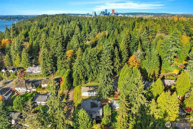 30 Enatai Drive, Bellevue, WA 98004