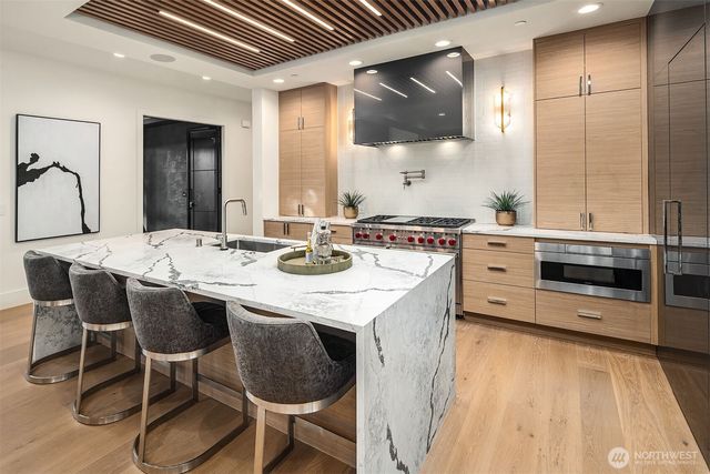 30 Enatai Drive, Bellevue, WA 98004