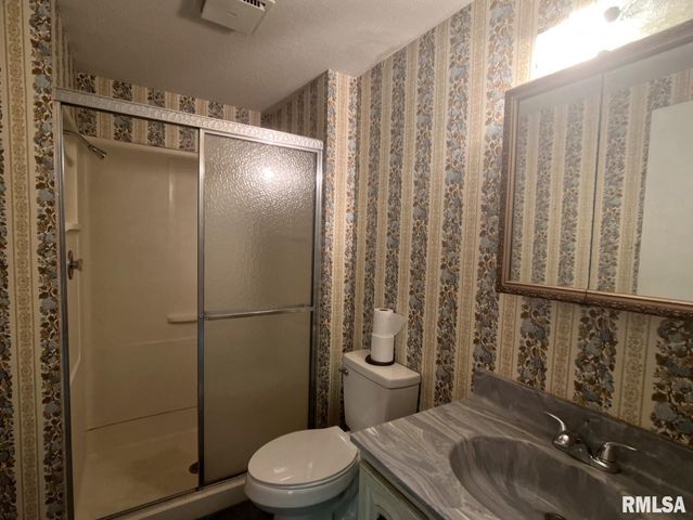 105 N Violet Lane, Carbondale, IL 62901