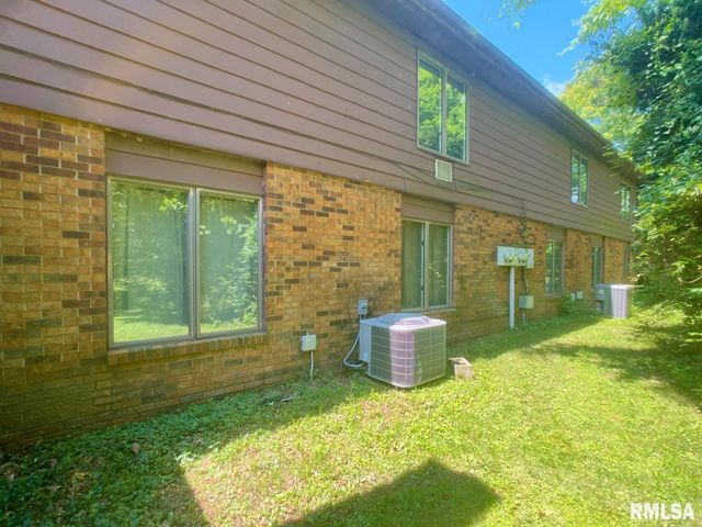 105 N Violet Lane, Carbondale, IL 62901