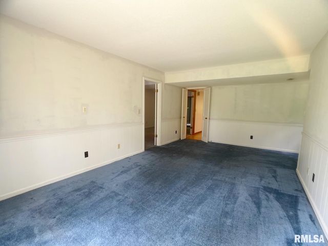 105 N Violet Lane, Carbondale, IL 62901