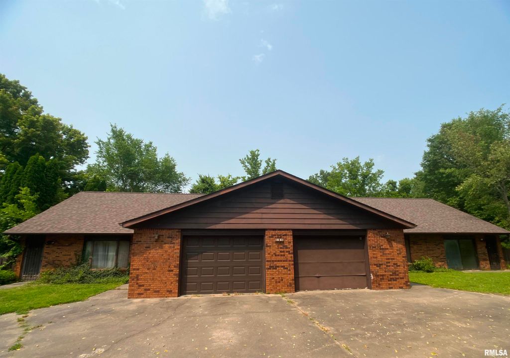 105 N Violet Lane, Carbondale, IL 62901