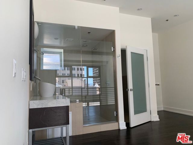 727 W 7th Street 1304 -PH3, Los Angeles, CA 90017