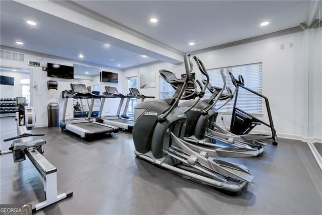 1074 Peachtree Walk NE B220, Atlanta, GA 30309