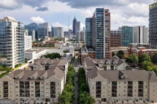 1074 Peachtree Walk NE B220, Atlanta, GA 30309