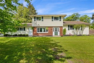 1 Timberline Drive, Penfield, NY 14526