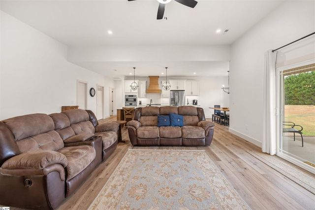 351 Terra Plains Drive, Spartanburg, SC 29651