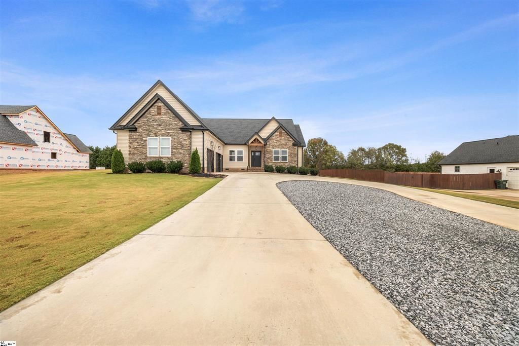 351 Terra Plains Drive, Spartanburg, SC 29651