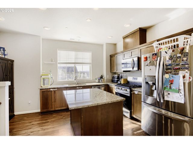 7452 Nw ELISE Ave, Portland, OR 97229