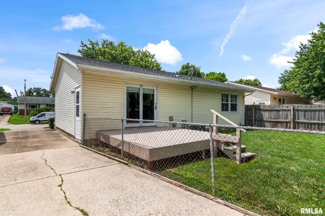 3025 E Griffiths Avenue, Springfield, IL 62702