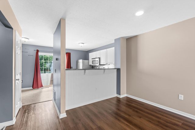 7274 Colonial Affair Drive, 11, New Albany, OH 43054