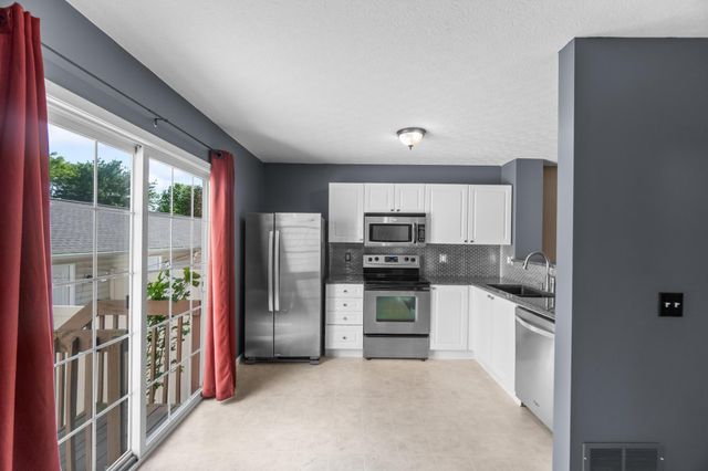 7274 Colonial Affair Drive, 11, New Albany, OH 43054