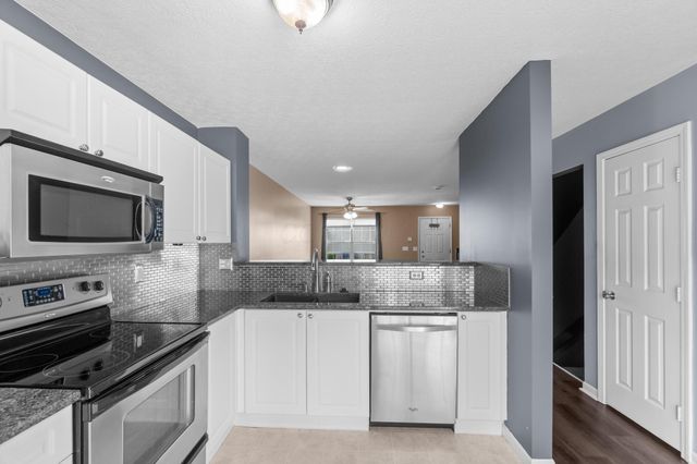 7274 Colonial Affair Drive, 11, New Albany, OH 43054