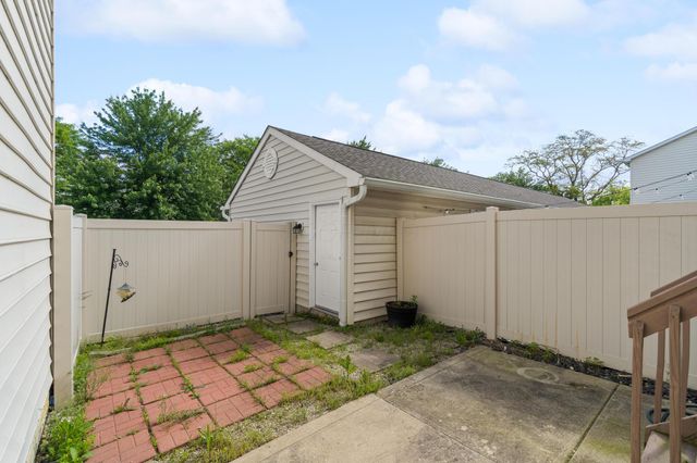 7274 Colonial Affair Drive, 11, New Albany, OH 43054