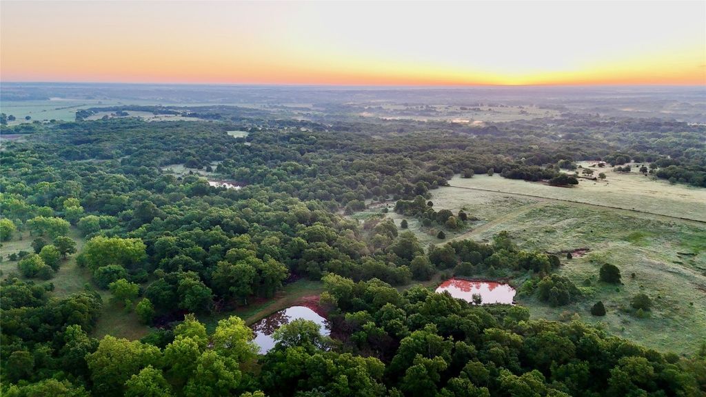 1 E 1600 Road, Elmore City, OK 73433