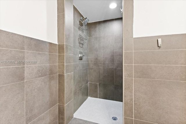 435 21st Street 111, Miami Beach, FL 33139