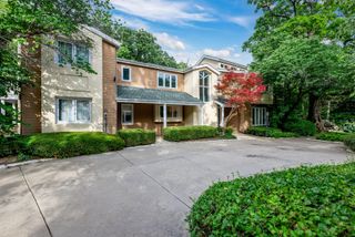 112 Brinker Road, Barrington Hills, IL 60010