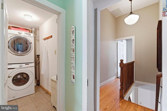 1 WILSON DR, Stockton, NJ 08559