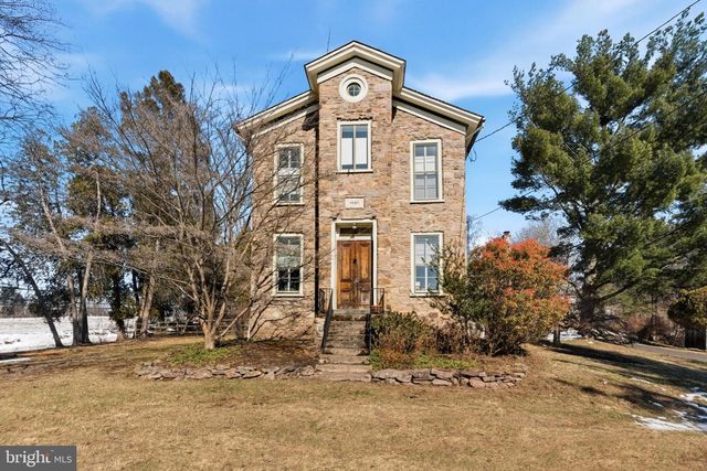 1 WILSON DR, Stockton, NJ 08559
