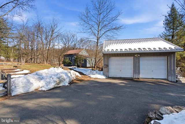 1 WILSON DR, Stockton, NJ 08559