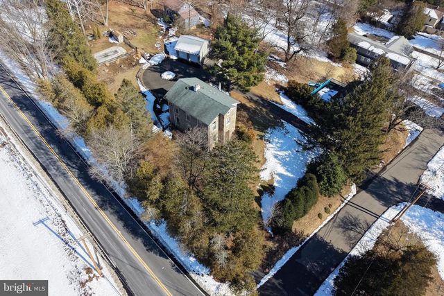 1 WILSON DR, Stockton, NJ 08559