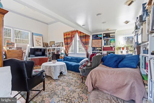 1 WILSON DR, Stockton, NJ 08559