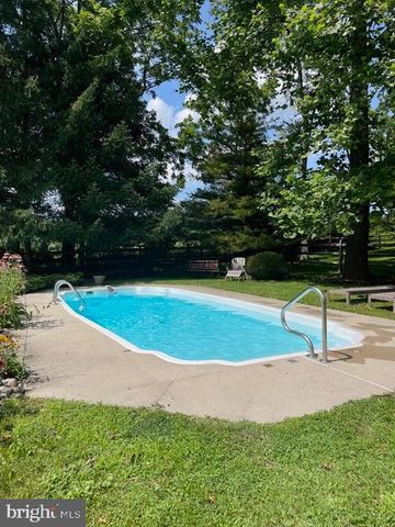 1 WILSON DR, Stockton, NJ 08559