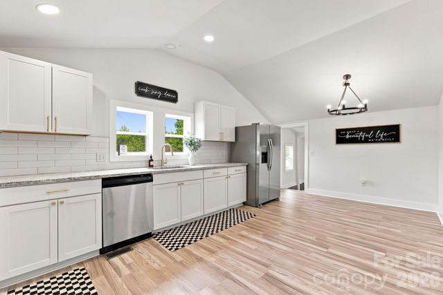 1325 King Road, Salisbury, NC 28146