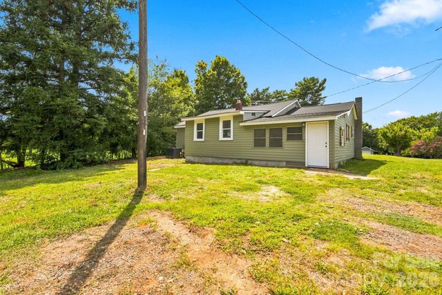 1325 King Road, Salisbury, NC 28146