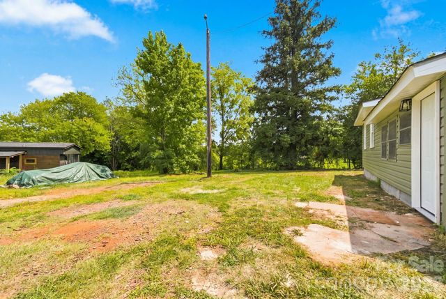 1325 King Road, Salisbury, NC 28146