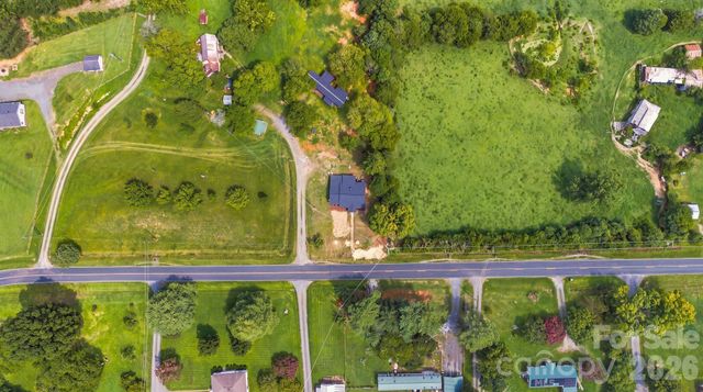 1325 King Road, Salisbury, NC 28146