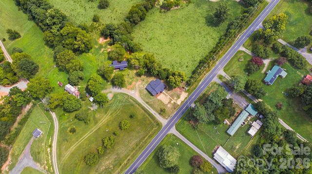1325 King Road, Salisbury, NC 28146