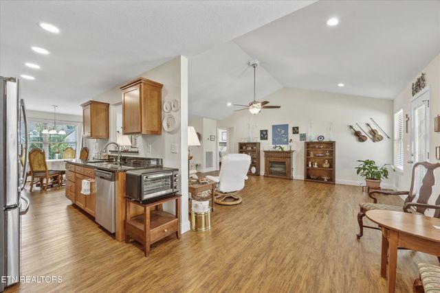 155 Wind Chase Way, Madisonville, TN 37354