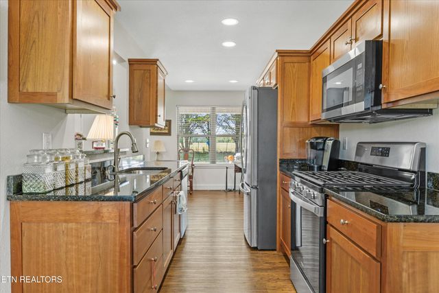 155 Wind Chase Way, Madisonville, TN 37354