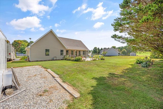 155 Wind Chase Way, Madisonville, TN 37354