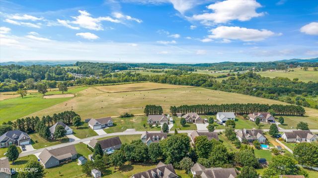 155 Wind Chase Way, Madisonville, TN 37354