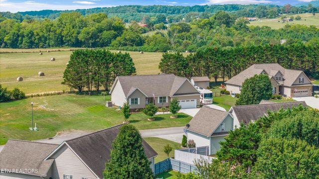 155 Wind Chase Way, Madisonville, TN 37354