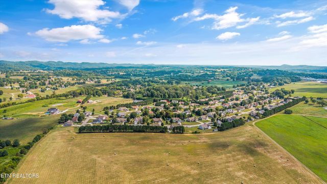 155 Wind Chase Way, Madisonville, TN 37354