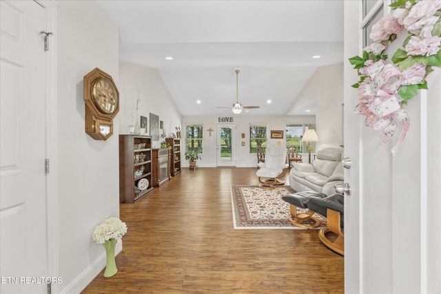 155 Wind Chase Way, Madisonville, TN 37354