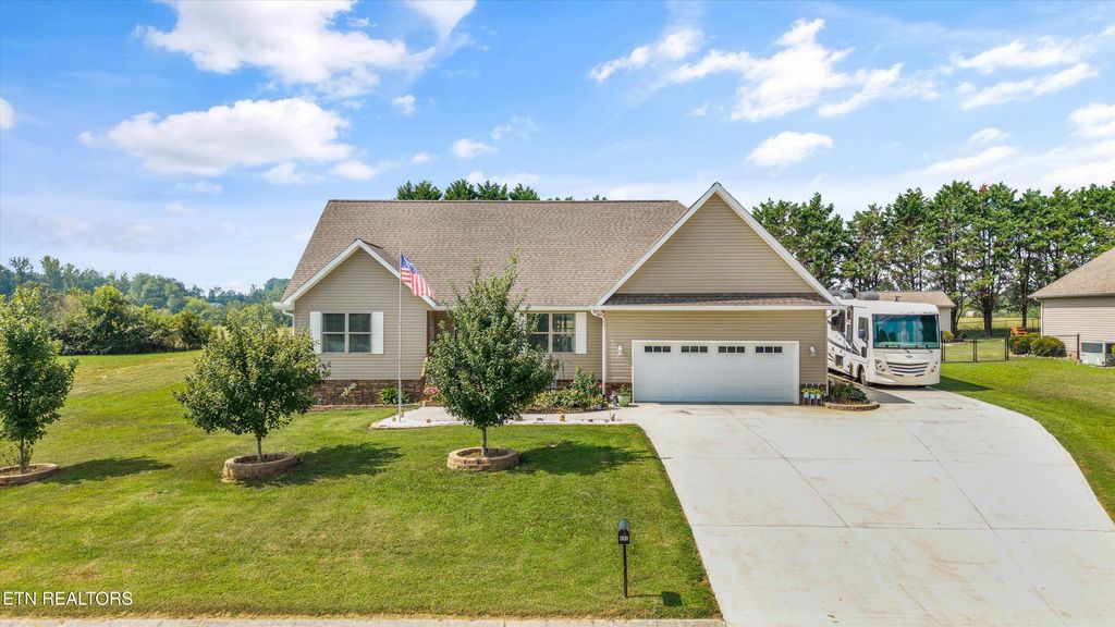 155 Wind Chase Way, Madisonville, TN 37354