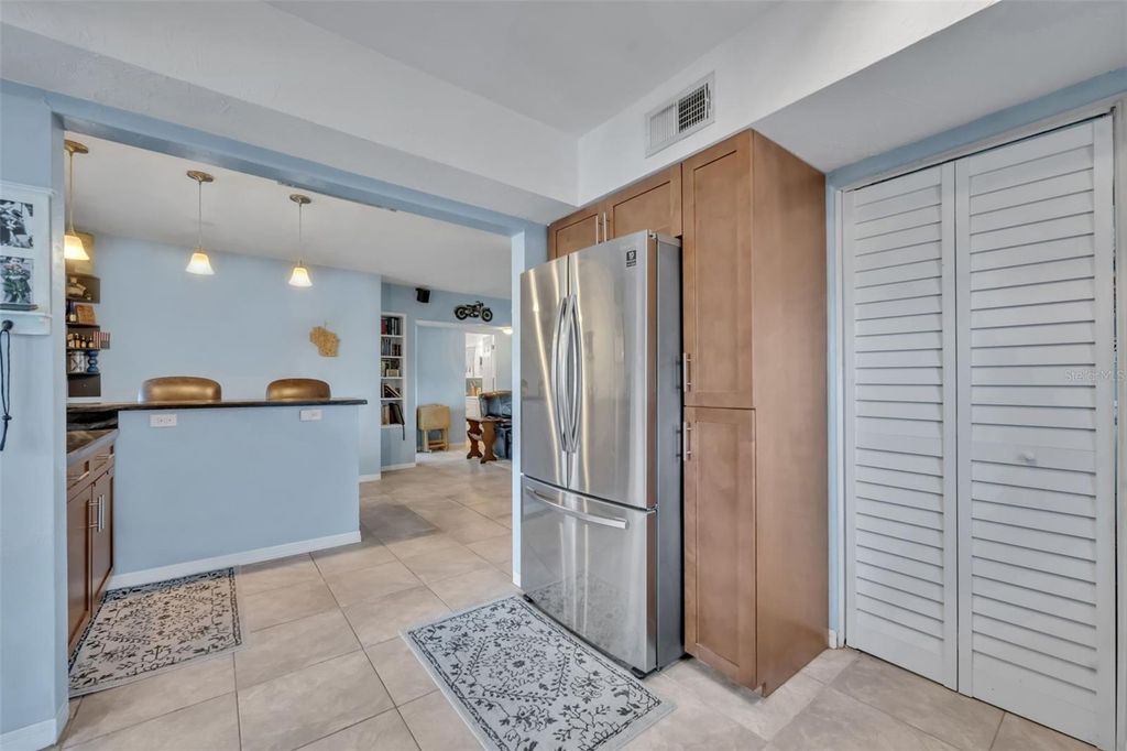 Image 12 of property listing at 715 ALCAZAR AVENUE, Ormond Beach, FL 32174