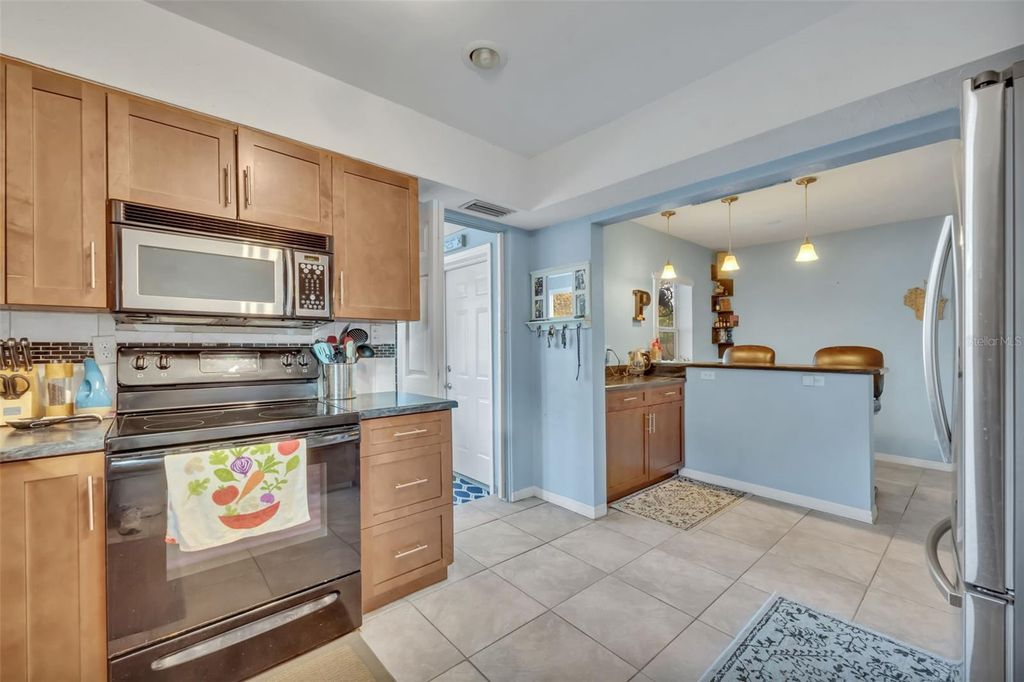 Image 15 of property listing at 715 ALCAZAR AVENUE, Ormond Beach, FL 32174