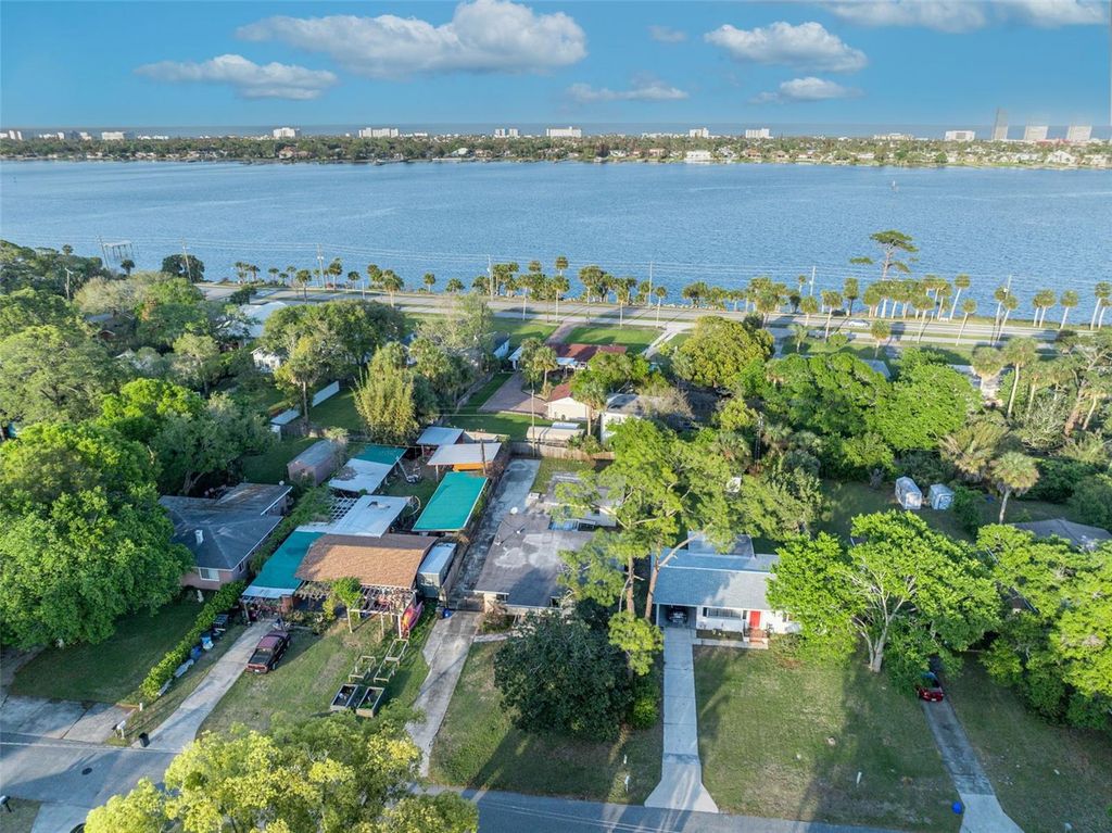 Image 45 of property listing at 715 ALCAZAR AVENUE, Ormond Beach, FL 32174