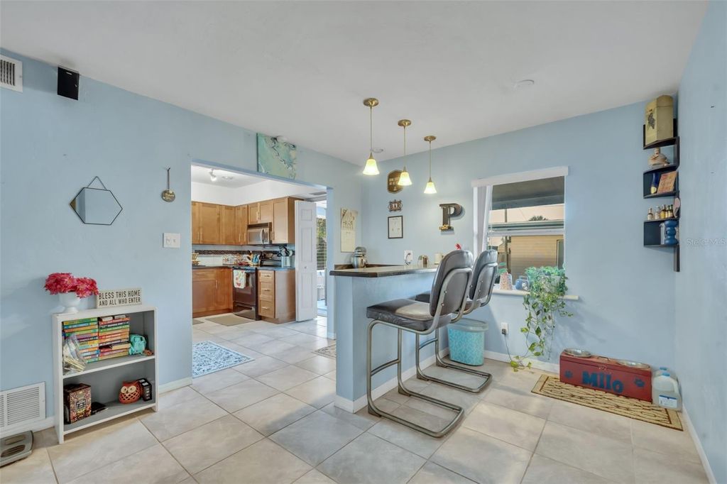 Image 8 of property listing at 715 ALCAZAR AVENUE, Ormond Beach, FL 32174