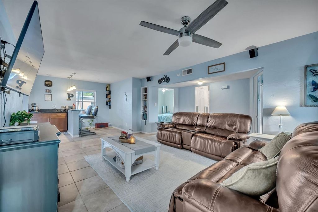 Image 9 of property listing at 715 ALCAZAR AVENUE, Ormond Beach, FL 32174